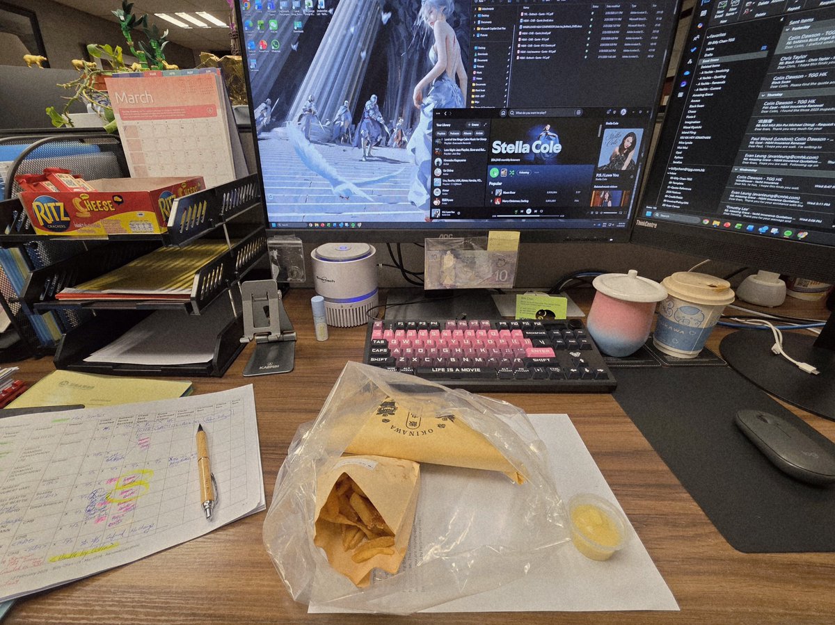 BillyChan0903's tweet photo. 2026 年 2 月 28 日，星期六
原來在這個星期六晚上，加班的不只是一個人，而是一個被��樂溫柔包圍的靈魂。螢幕上播放著我最喜愛的 jazz 歌單，Stella Cole 用那種帶着復古味道又很清澈的聲線，唱著那些像從舊電影走出來的旋律，讓整個辦公室的燈光都變得不再那麼���。

#MeTime
#風梓琮 https://t.co/HpgPynXViW