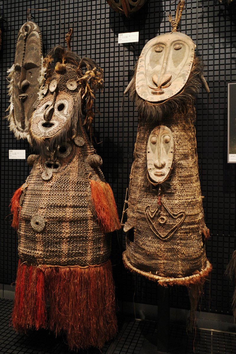 パプアニューギニアの仮面たち