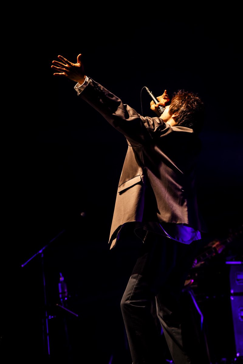 kashitaro_info's tweet photo. 🎸m&p TOUR

#伊東歌詞太郎 
「memory&present」ツアー、
完走致しました！🗼

各地へ来てくださった皆様、
本当に本当に！最高のプレゼントを
ありがとうございました！

✍️アンケート
https://t.co/GgEC6VBQNo

🏠アフタートーク🕶️
https://t.co/KLoU6lDLqr

共にメモリーを作れて幸せな日々でした。
新しいお知らせに4月は朗読劇と！
今年もまだまだこれから
楽しい事をしていきますので、
引き続き、宜しくお願い致します！

#歌詞太郎MPツアー

📸大塚秀美
