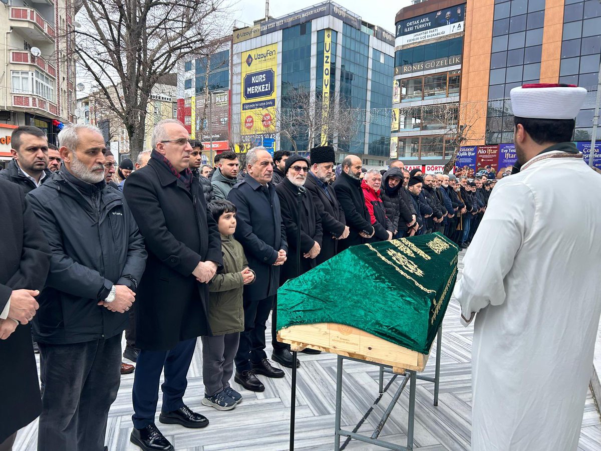 İl Başkanımız Tuğrul Yalçınkaya’nın amcası Aziz Yalçınkaya vefat etmiştir.

Merhuma Allah'tan rahmet, kederli ailesine ve sevenlerine başsağlığı diliyoruz.