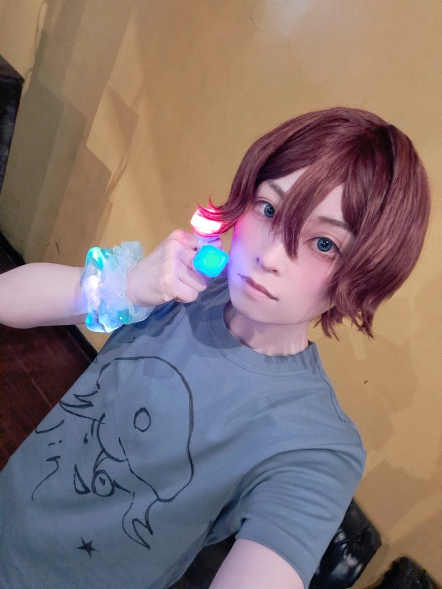 tokirn's tweet photo. 【cosplay】
🍁エリヰトを引き連れて参加してきました👊蕎麦❗
今まであまり無かった形式での盛り上がりがありましたが、みなさんご無事でしょうか…🍷
 とっても楽しかった～～運営様方いつも本当にありがとうございます✨
今では貴重なグッズも拝見できてハピなるでした🫶
#prichange https://t.co/sc7ZZcJvpZ