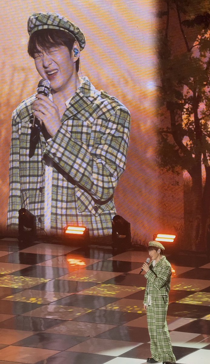IM_LUCKY_CLOVER's tweet photo. 260228 HAPPY SUB’S DAY [CHECKMATE]

강렬한 첫 등장… 그리고 현타빔 맞은 이짱솝
#이창섭 #LEECHANGSUB https://t.co/HK4W6SBAFr