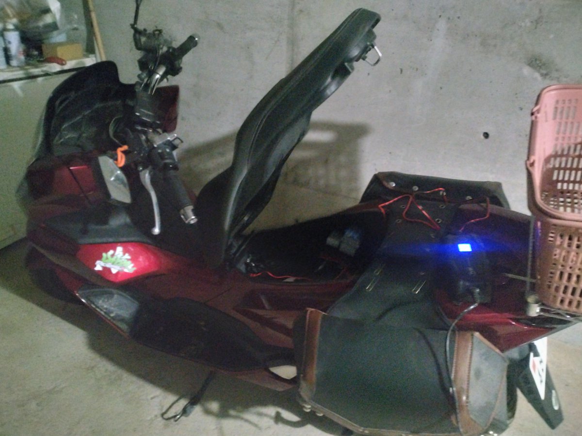 ホンダジャケットでヤマハに乗る。略して【んだ】 tweet media