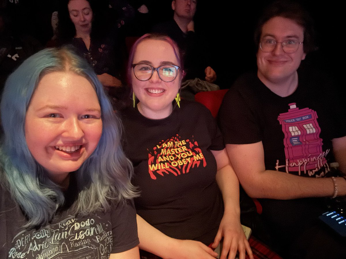 Natalia 💙 Zines + Red Twilight tweet media