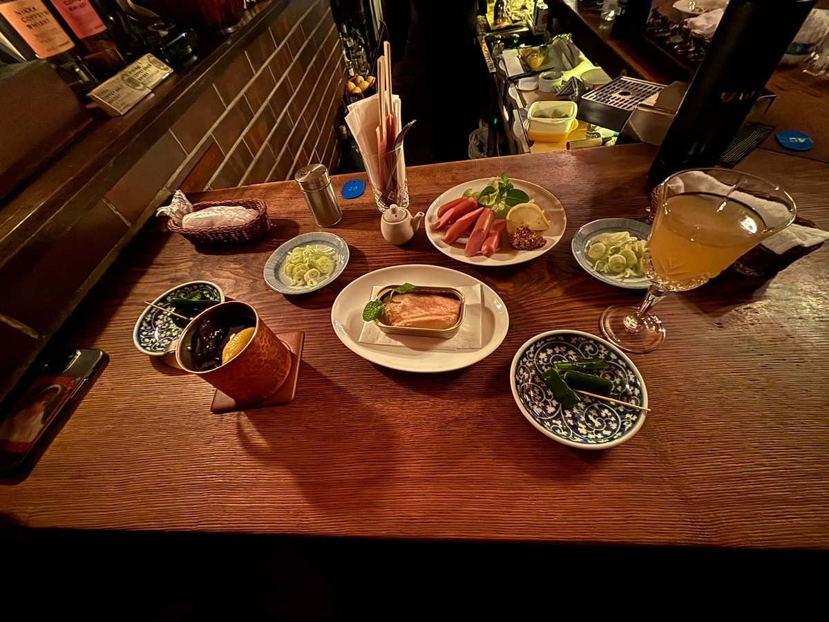 macx7ha's tweet photo. 太宰治が愛したバーに行ってきた #太宰治  #銀座バー https://t.co/I72hxc8zMv