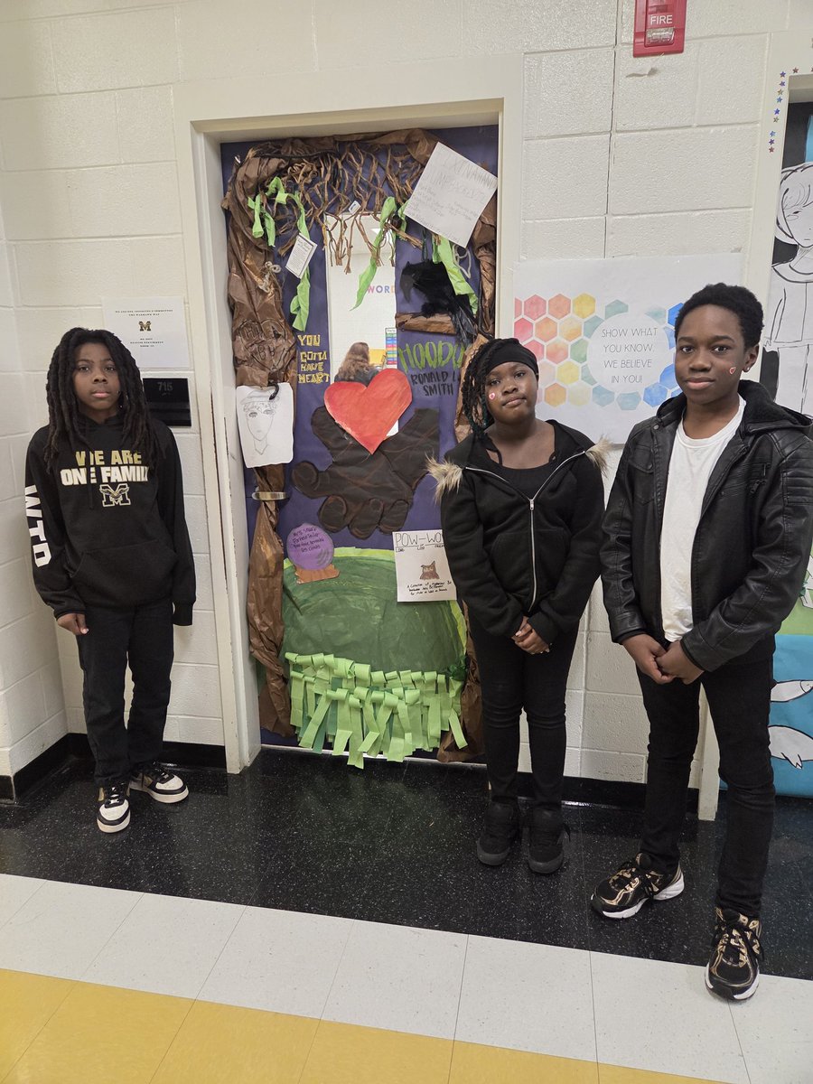 CynthiaByron4's tweet photo. Literacy truly came to life throughout our building as students and teachers participated in our annual Novel Study Door Decorating Contest. It was truly incredible to see how passionate our @MMS_HCS WarHawks were about their novels. #InfluenceMatters #WarHawksRead @ELA_HCS https://t.co/Su8u0KFhJa