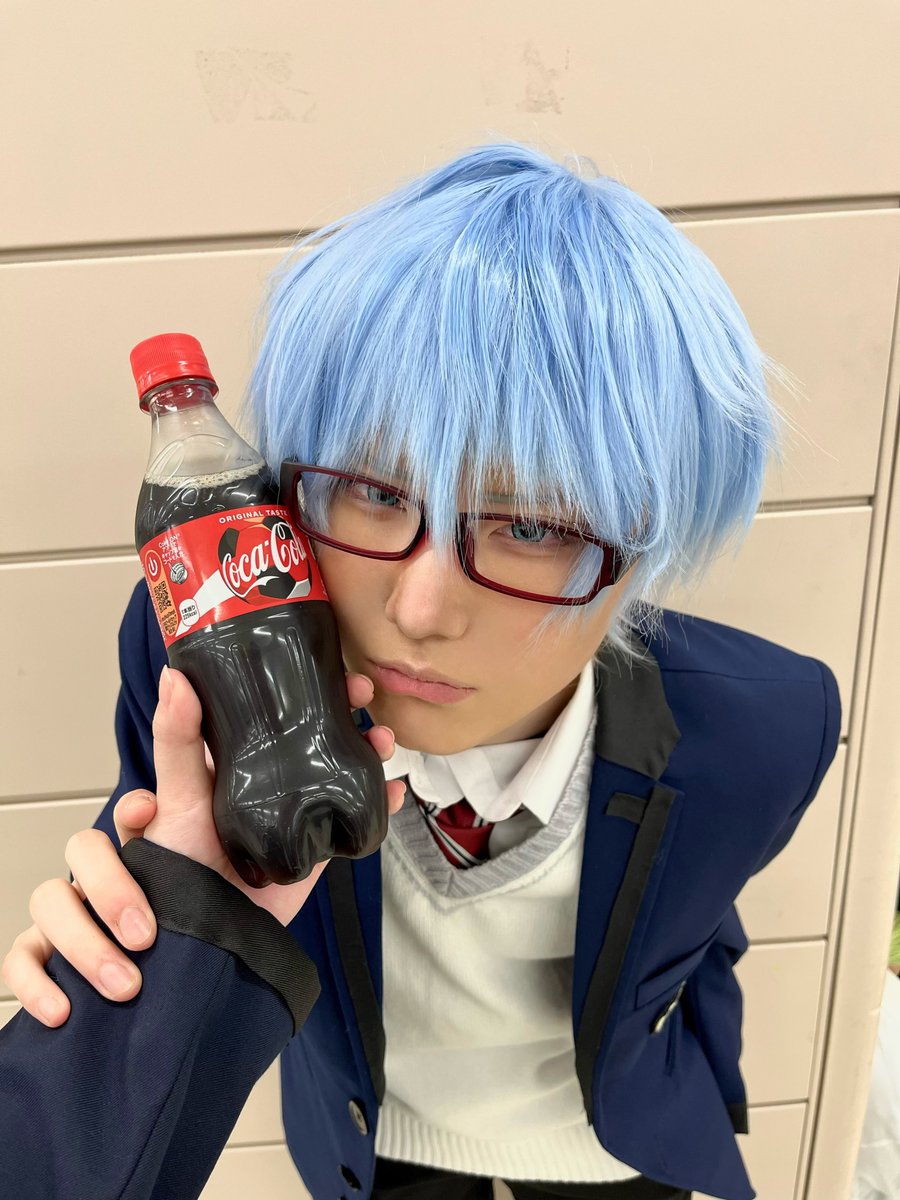 cos

 「ちょっと。冷たいんだけど😠」

#アコスタ池袋