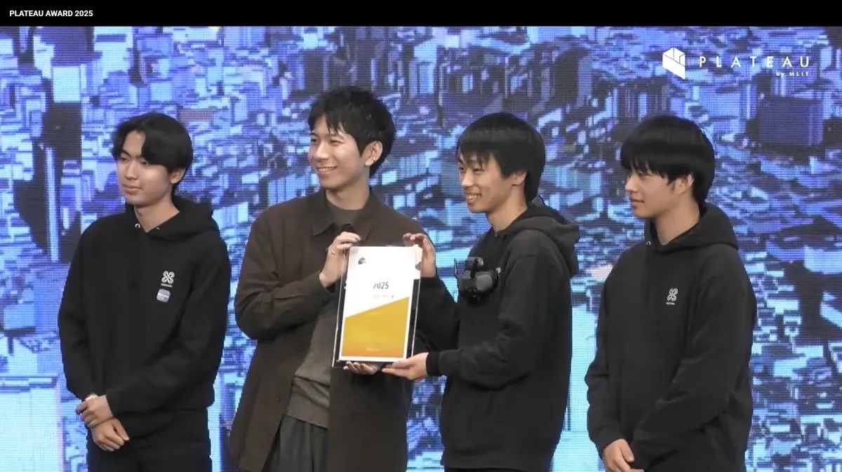 ozoradrone's tweet photo. GlobeXplore ProがPLATEAU AWARD 2025「UI/UXデザイン賞」を受賞しました！
今回の受賞について記事にまとめたので、ぜひご覧ください！

https://t.co/PLp9GZ8FId https://t.co/IL2sl6qo9u