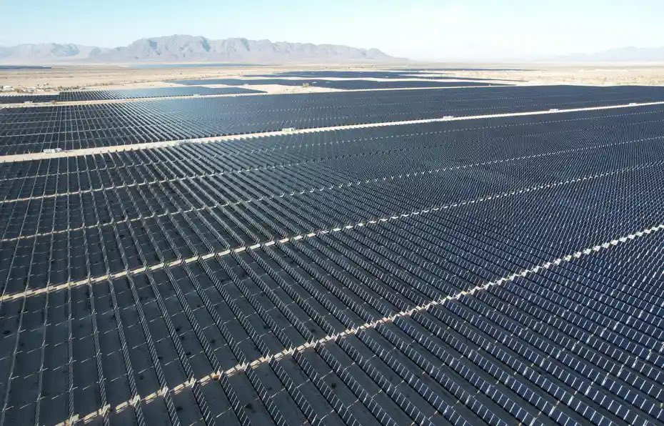 MedBennett's tweet photo. @TristinHopper To an environmentalist, this is “green energy”. https://t.co/dTK4rbvhvW