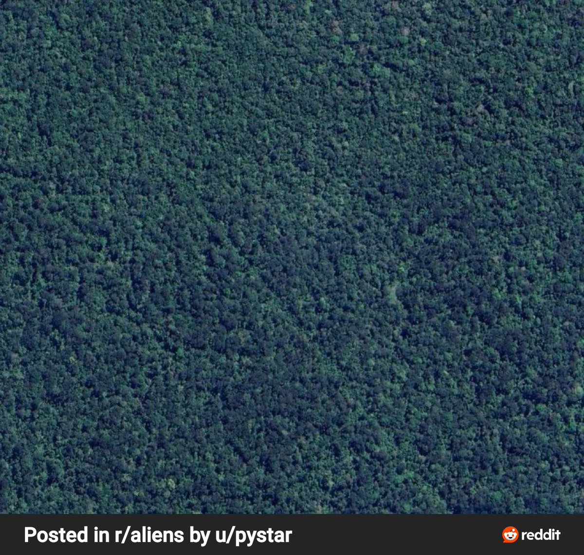 Edk_Zah's tweet photo. What is this perfectly straight 10km long line in the 
middle of the Amazon rainforest? Coordinates :   °35'33"S 66°50'53"W https://t.co/p9J2wmNhmp