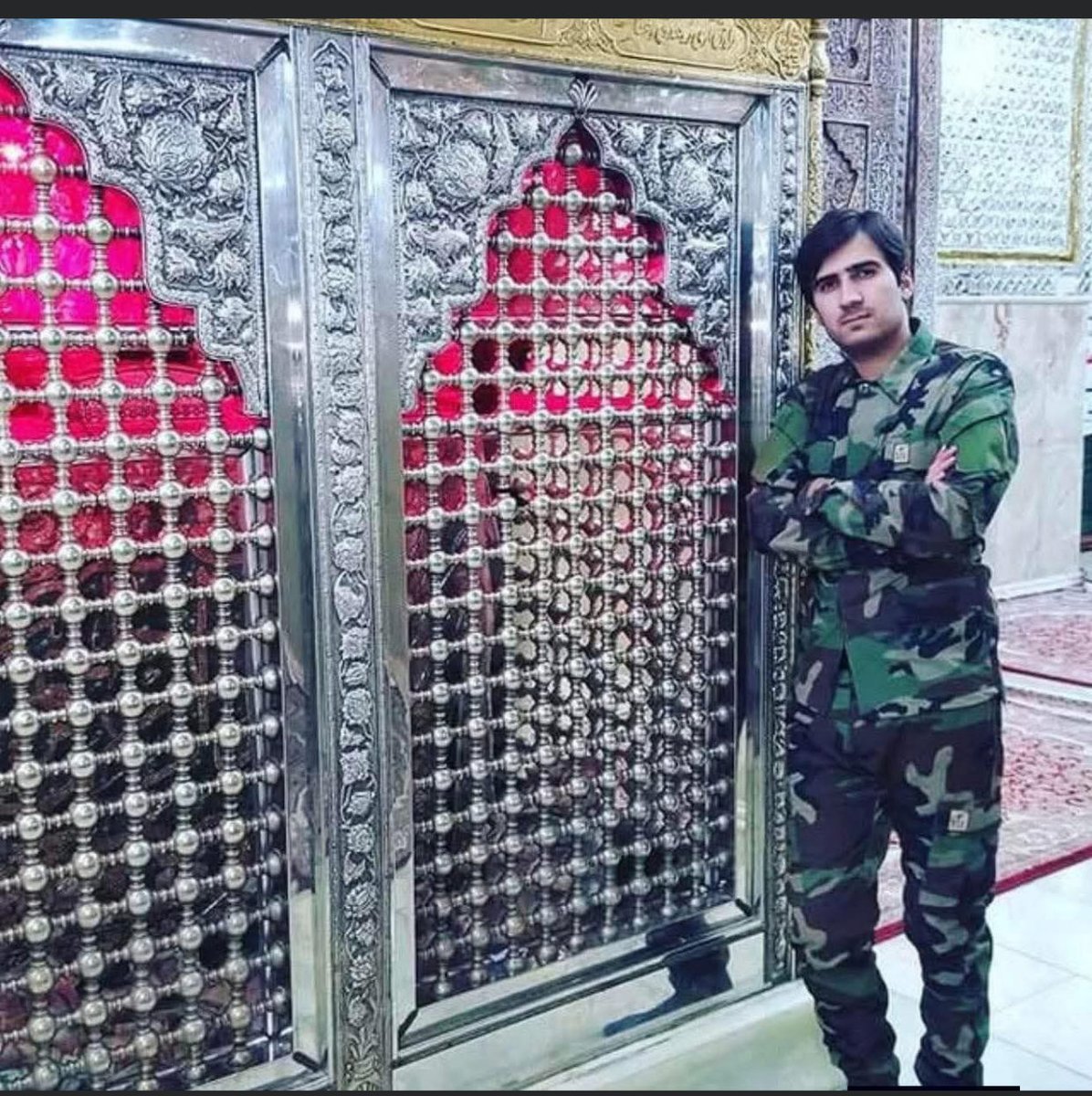 ee__5m's tweet photo. إنا لله وانا اليه راجعون 
تزف مدينة الحي الشهيد ماجد حسين علوان الذي استشهد اليوم اثر قصف على يد التحالف اليهودي الصليبي
#جرف_النصر 
#Iran https://t.co/QZbpnel2fL