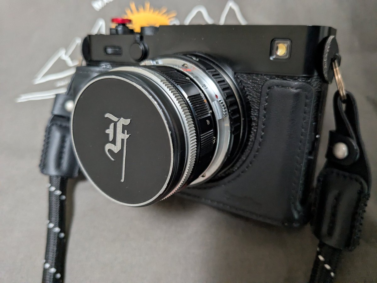 今日のカメラ市の訳ありセールを巡ったりしつつお迎えしたのがOLYMPUS