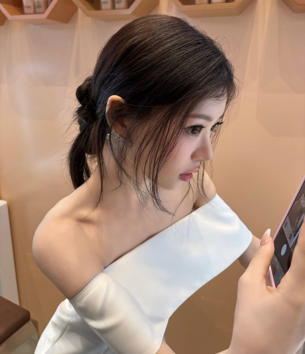 moka pics tweet media