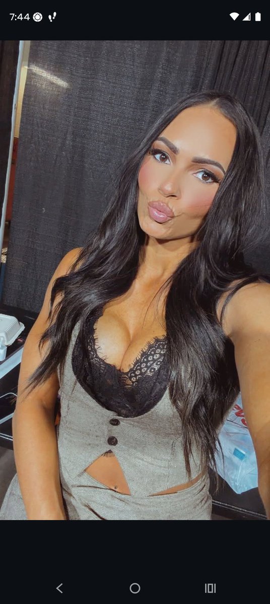 womofwrestling's tweet photo. Kiana James 😍 https://t.co/7mwLQrlesE