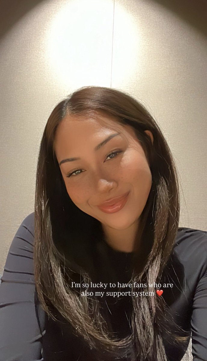 I’m so lucky to have fans who are also my support system❤️ -sabronzo

🥹🫶🏻🫶🏻