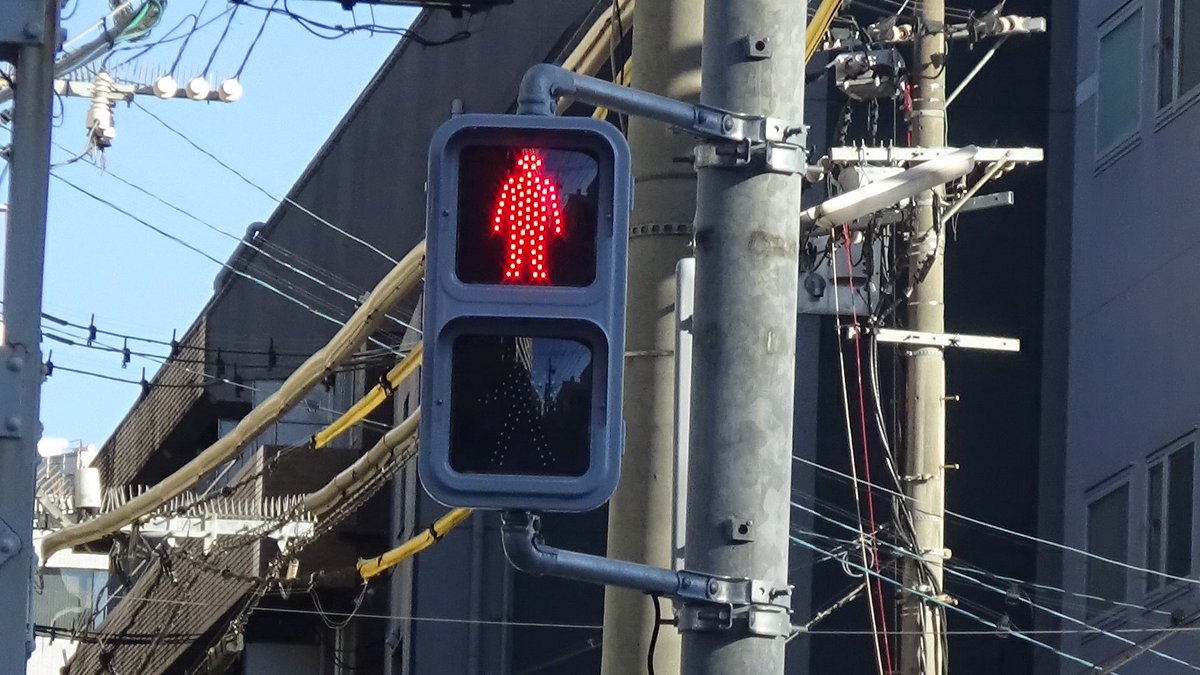 続いてD柱西向き歩灯です。 こちらも日本信号ED1346A低コスト歩灯と