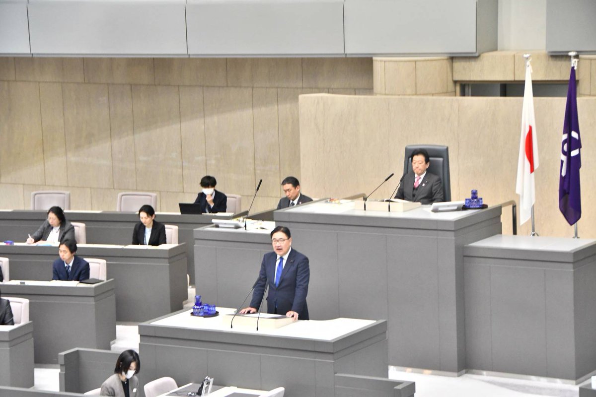 takada_kiyohisa's tweet photo. 【都議会本会議・初質問のご報告②】
後半の質問についてご報告します（長文になります）。

――――――――――
■ 精神障害者手帳の更新迅速化
地元の方から、市議を通し、更新の遅れにより一時失効し、必要なサービスが受けられなかったとの切実な声を受け、改善を強く求めました。
都からは「審査体制の強化など抜本的に改善する」との答弁。障害のある方が不利益を受けない体制整備を前へ進めます。

――――――――――
■ 都立東大和南公園のバリアフリー化
水遊び施設のバリアフリー化を提案。
東大和南公園のリニューアルされるじゃぶじゃぶ池等について、都は「車いす利用者も介助者とともに水に触れられるユニバーサルデザイン対応とする」と答弁。誰もが楽しめる公園づくりを進めます。

――――――――――
■ 産後ケアの拡充
いわゆる「生後4か月の壁」への対応を提起。
都は「4か月以降の産後ケアが進むよう区市町村へ働きかける」と答弁。切れ目のない子育て支援の強化を求めました。

――――――――――
■ 東村山駅連続立体交差事業
昨年6月、西武新宿線下り線が高架化。
都は、４つの踏切遮断時間が平均約3割減、府中街道の最大の渋滞の長さが約6割減と答弁。都議会公明党が推進してきた長年の課題解決が具体的な数字で示されました。

――――――――――
■ 空堀川上流雨水幹線事業
昨年12月に東大和市内のトンネル掘削が完了。
本年4月から約16,000㎥の貯留施設が稼働予定。
立川・武蔵村山（大南）の次期工区も早期着工へ設計を進めるとの答弁を得ました。

――――――――――
福祉、子育て、そして地元の安全・安心。
現場の声を都政に届け、具体的な成果へ。
これからも全力で取り組んでまいります。