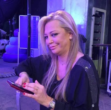 creo que un "puf" más hubiese estado bien,para mi gusto,se dio pocos😏🥵