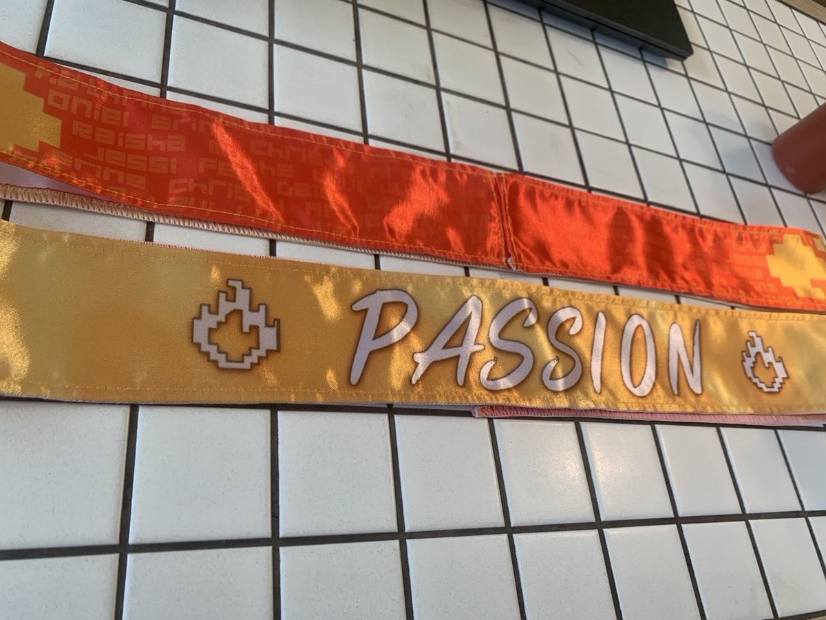 Hari ini Team Passion sudah membagikan headband untuk pendukung team Passion yang verif ✨

Buat yang sudah mendapatkan headband, boleh dipakai di kepala atau diangkat bareng di momen tertentu nanti yah🥰

Bikin heboh theater malam ini guys🔥🔥🔥

#PassiONFire 🔥🔥🔥