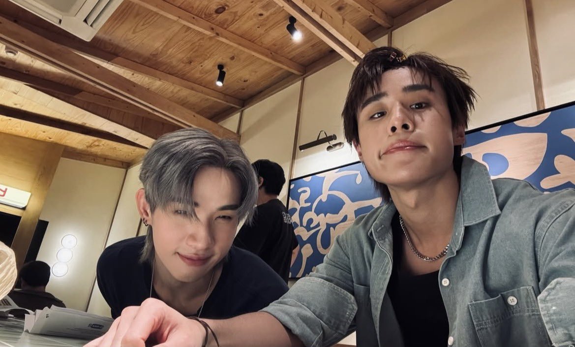 Pri_lyknester's tweet photo. #JunDylan oneshot

After their world tour in Vegas, MARS had one night to spend on themselves. 

At night they all get wasted promising they are gonna reach the hotel without any problem. 

Instead JunDylan, ultimate enemies gets married after being drunk. https://t.co/vZLkaHTg3f