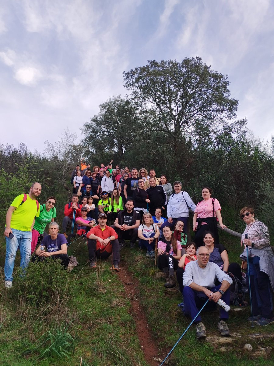 dxt_san's tweet photo. Numeeerosa participación en el Paseo Senderista 👨‍🦯👩‍🦯,Cedillode ayer viernes, entre 📍Cedillo y 📍Herrera de Alc. 
Al buen tiempo😎🏞 mejor paseo!
#DINAMIZACIONDEPORTIVA
#deporteynaturaleza
#deporteysalud https://t.co/12j904ZlMh