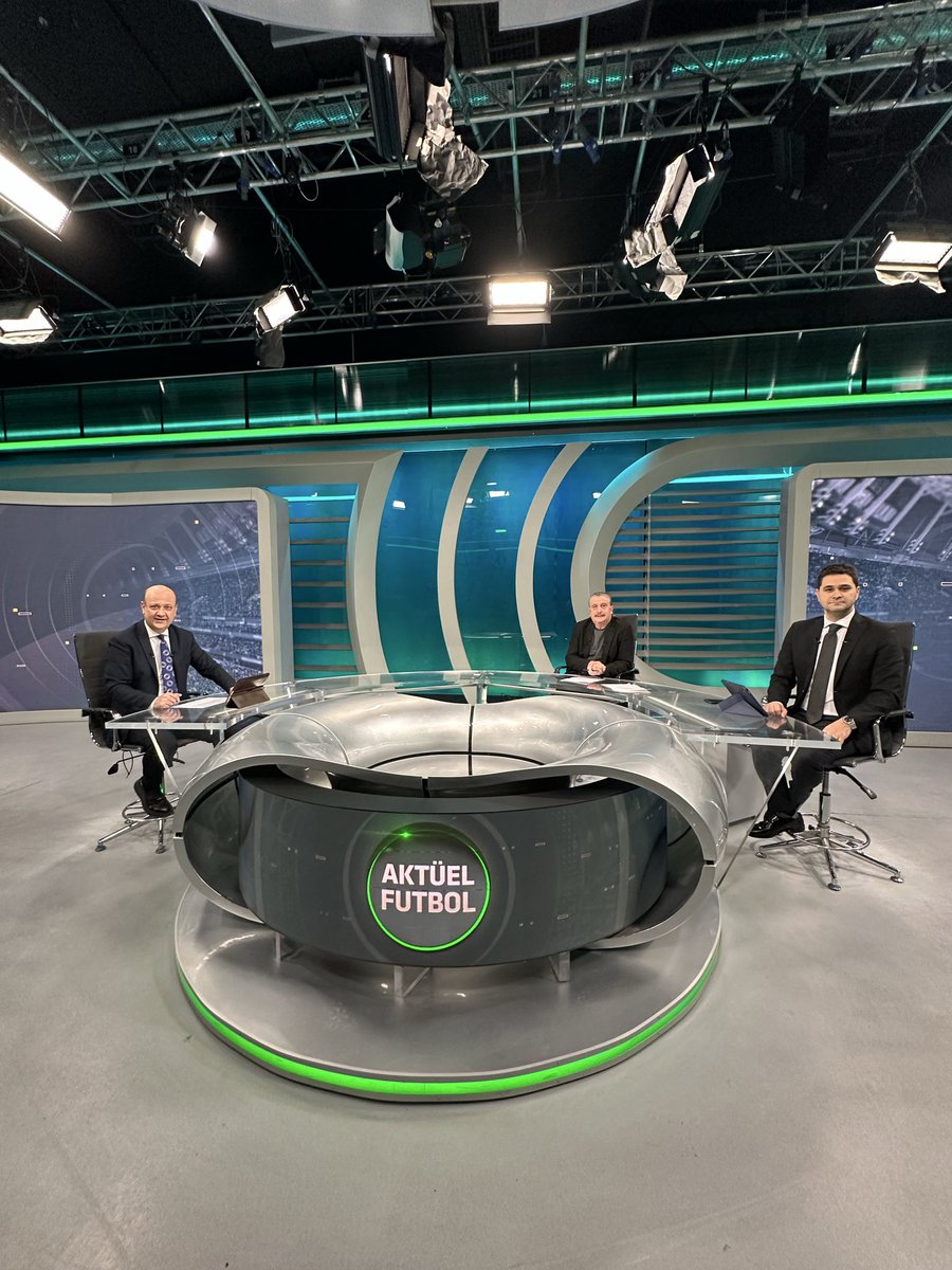 cuneytersan's tweet photo. @erdalhos ve @kutlu_Akpinar ile AKTÜEL FUTBOL’a başlıyoruz… https://t.co/dk0bDXCUXU