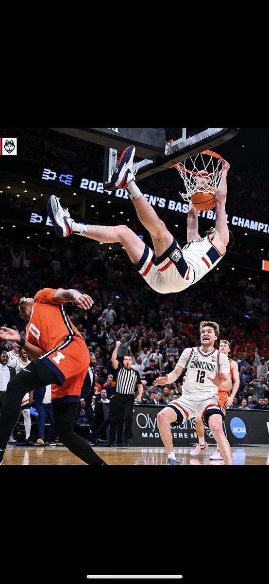 DonDizzz's tweet image. Thank You 🙏 for the blood sweat and tears @AlexKaraban 🏆🏆 It’s been one hell of a ride. #BleedBlue #Everything #UConnFamily #UConn