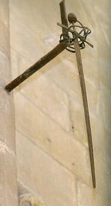 Solipsiste_'s tweet photo. @Bigvadrouiller1 Ci-gît, en l'Eglise de Montereau Fault Yonne, l'épée de Jean sans Peur, Duc de Bourgogne. Même épée par laquelle commença la Guerre de 100 ans. https://t.co/EXLRlSHurg