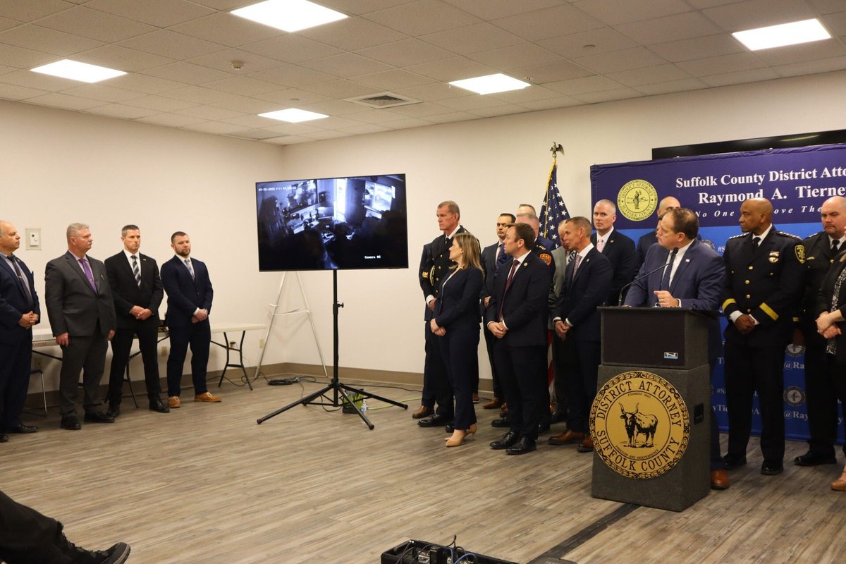 Suffolk County Sheriff's Office tweet media