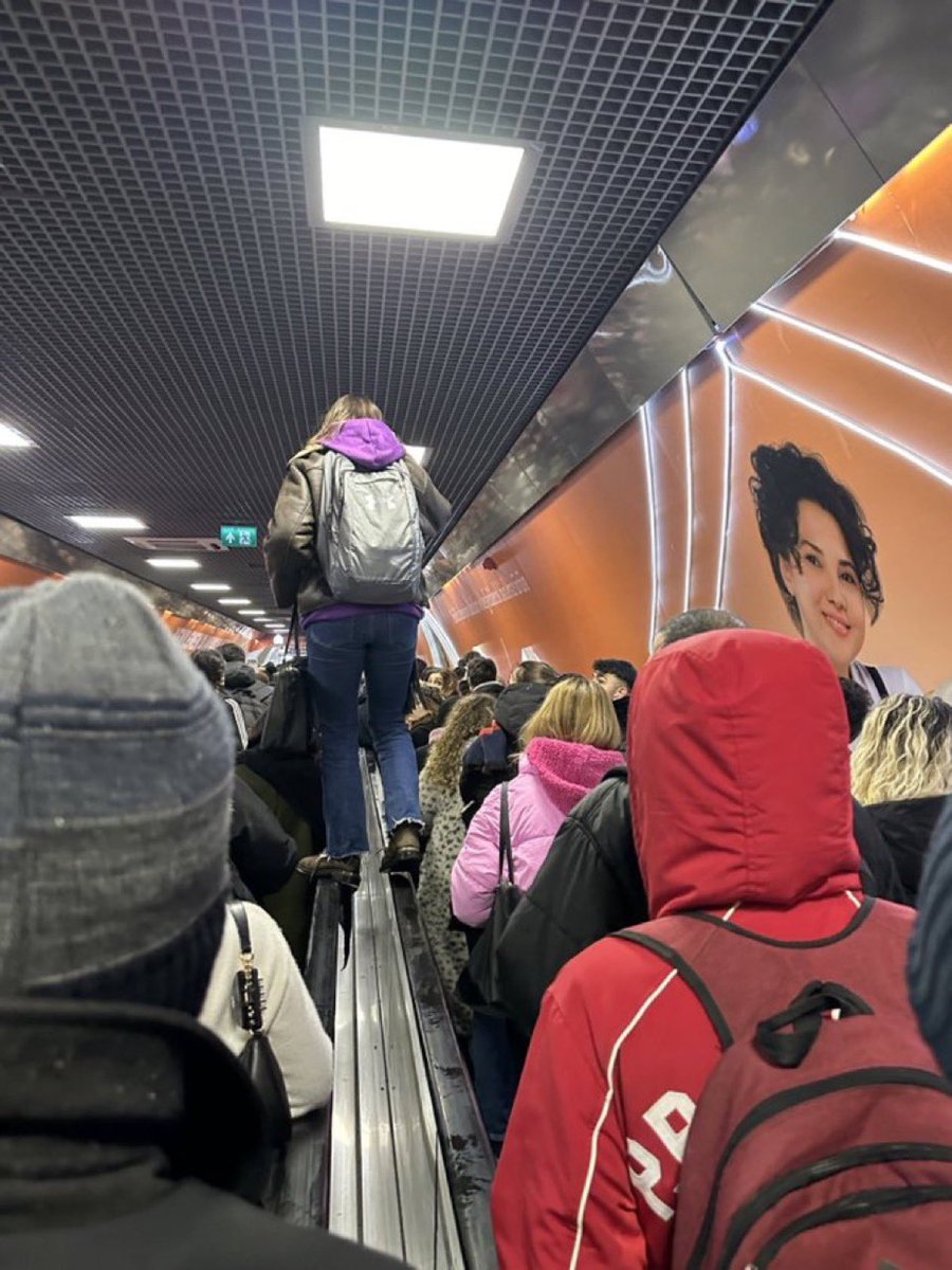 aynen istanbul da yaşamak ayrı bi güzel