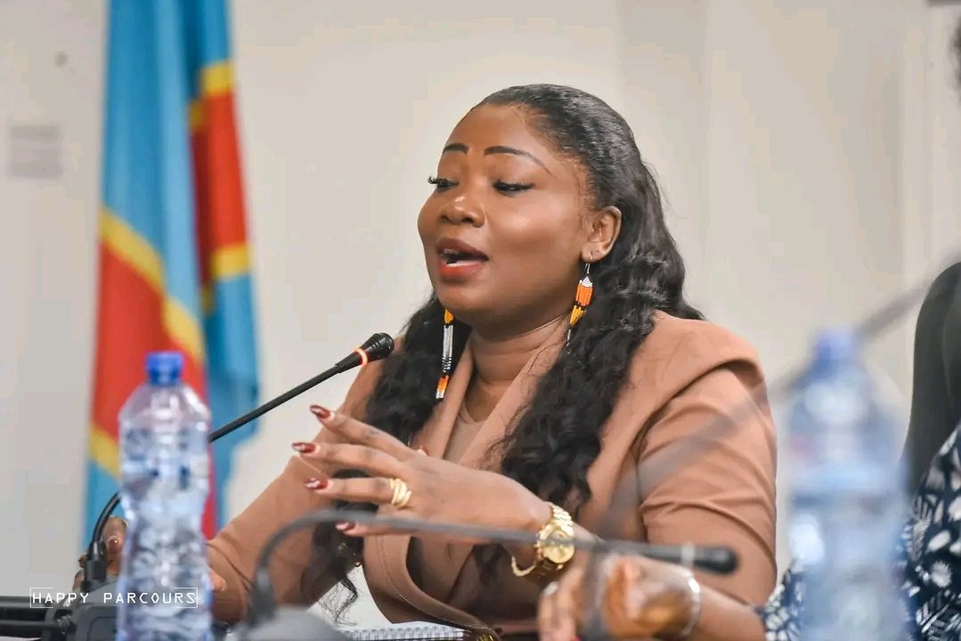 Ambassadeue10's tweet image. 🕊️🕊️🕊️🕊️🕊️
#Kinshasa #résolution2250 
L'honorable @ChristelleVuan1 a assistée à un atelier sur la Résolution 2250 du Conseil de sécurité de l’Organisation des Nations Unies relative à la Jeunesse, la Paix et la Sécurité, organisé par CAFCO.
-------------------------------------