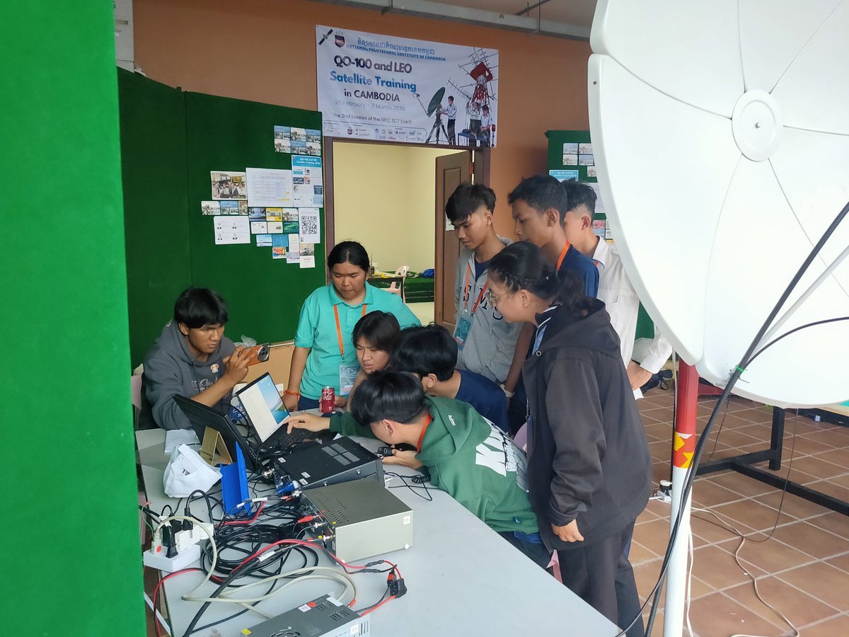 <a href="/M5Jfs/">𝗝𝗼𝗵𝗻 @M5JFS 📡🛰️🔭🌌</a> <a href="/amsatdl/">AMSAT-DL</a> <a href="/qo100_sat/">QATAR Oscar-100</a> <a href="/AMSAT/">AMSAT</a> <a href="/AmsatUK/">AMSAT-UK</a> <a href="/F5VMJ/">Paulo Jorge</a> NPIC students are working hard to operate on QO-100. Thank you.