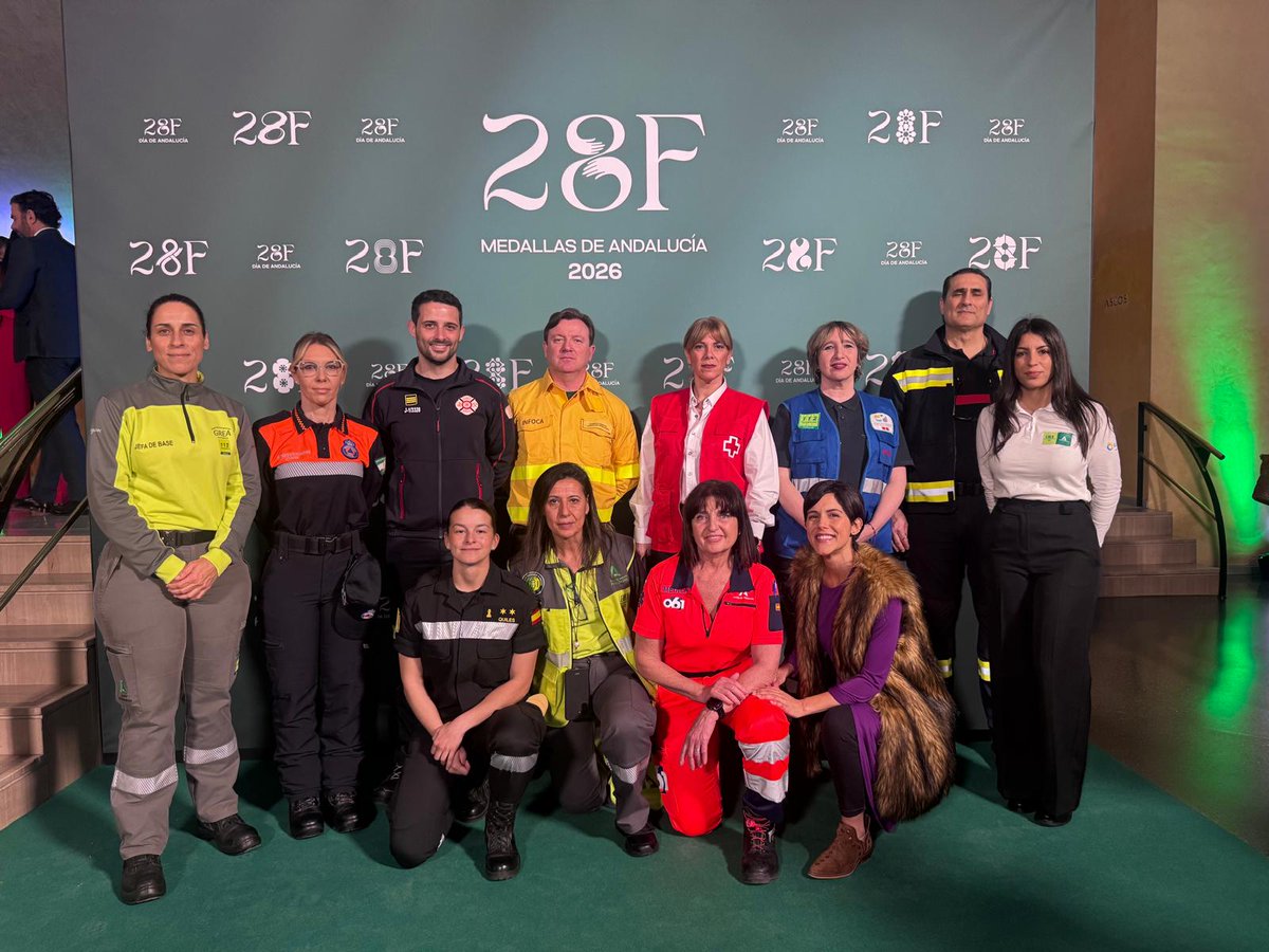 twitfis's tweet photo. Orgullo de profesionales #28F https://t.co/otACnX3e8q
