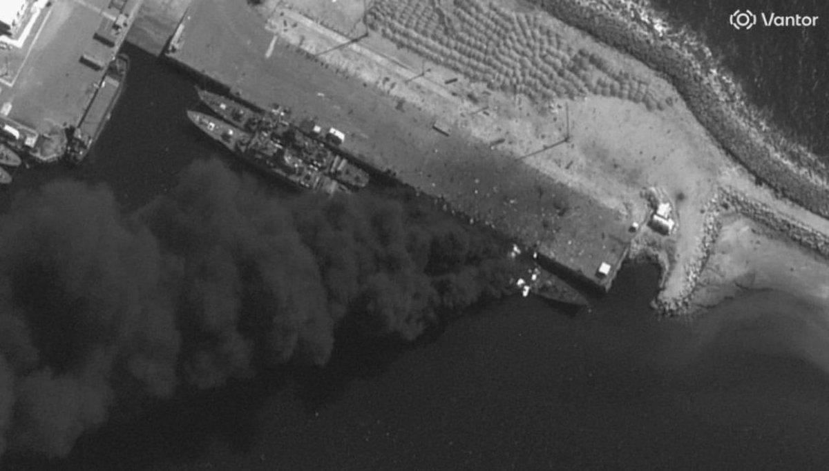 Globalsurv's tweet photo. BREAKING;  An Iranian navy ship that was attacked today https://t.co/zjfyhVQWDq