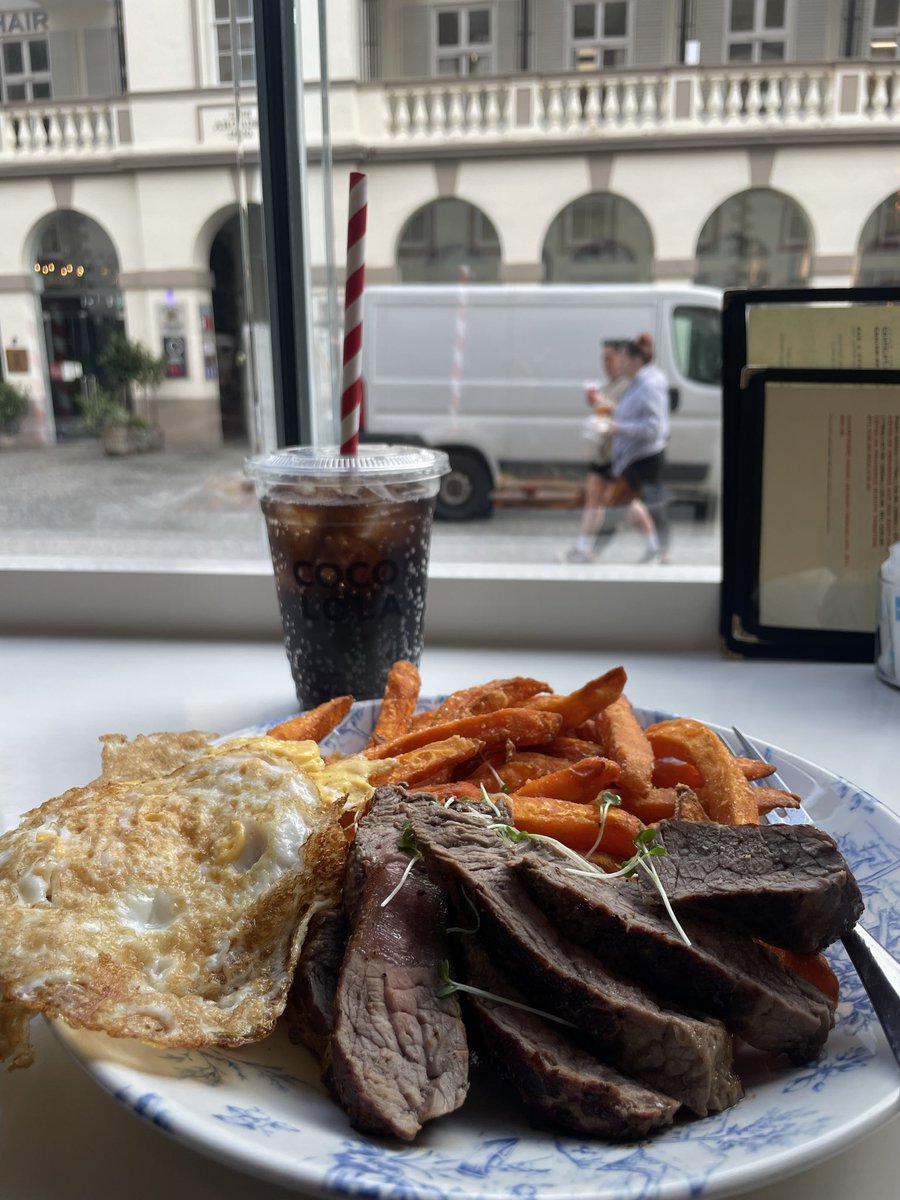 BaZedy22's tweet photo. Solo date. https://t.co/MjmNOsml2N