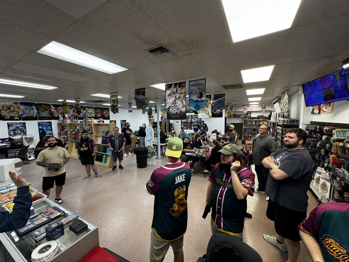 Team Snuggly Duckling tweet media