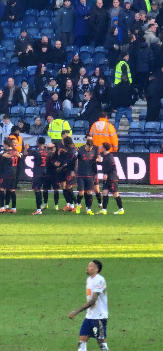 Millwall halfwayline tweet media