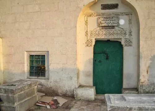 salihigems's tweet photo. Once when Imām Suyūtī رح shared a dream in which he saw the Prophet ﷺ, he was asked, "How many times have you actually seen the Prophet ﷺ?". He replied, "Alhamdulillah, I have seen the Prophet ﷺ  seventy times a state of consciousness, let alone the occasions in my dream". https://t.co/2rBAh6dUXc