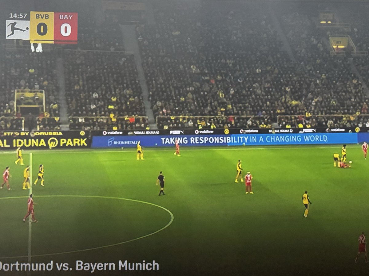 MarioArul's tweet photo. Great job @bvb, you must be really proud of that Rheinmetall sponsorship today #BVBBAY https://t.co/zidjaUJELH