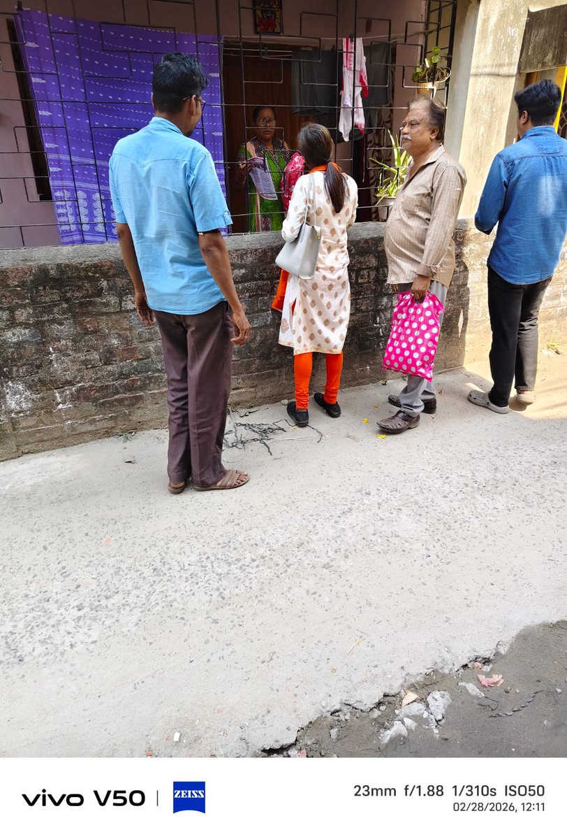 SOMAPYNE1's tweet photo. গৃহ সম্পর্ক....
রাজারহাট নিউটাউন বিধানসভা 
১নং মন্ডল, ৪ নং ওয়ার্ড... https://t.co/qAIgks0egp