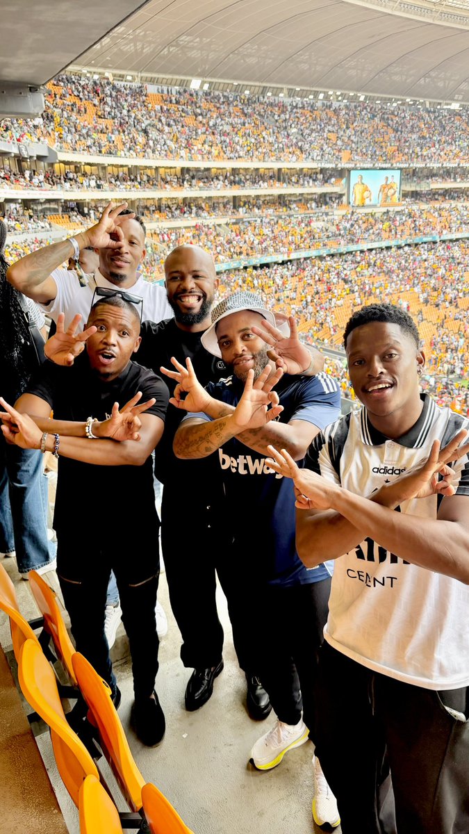 TOUCHLINE tweet media