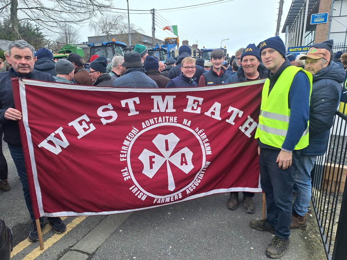 WilliamD_IFA's tweet photo. Great turnout from Laois, Offaly and Westmeath IFA  who took part in protest today in Newbridge outside Minister Heydons office, support very strong  message very clear,  Larry must go, @IFAmedia https://t.co/thzw3TOdzS
