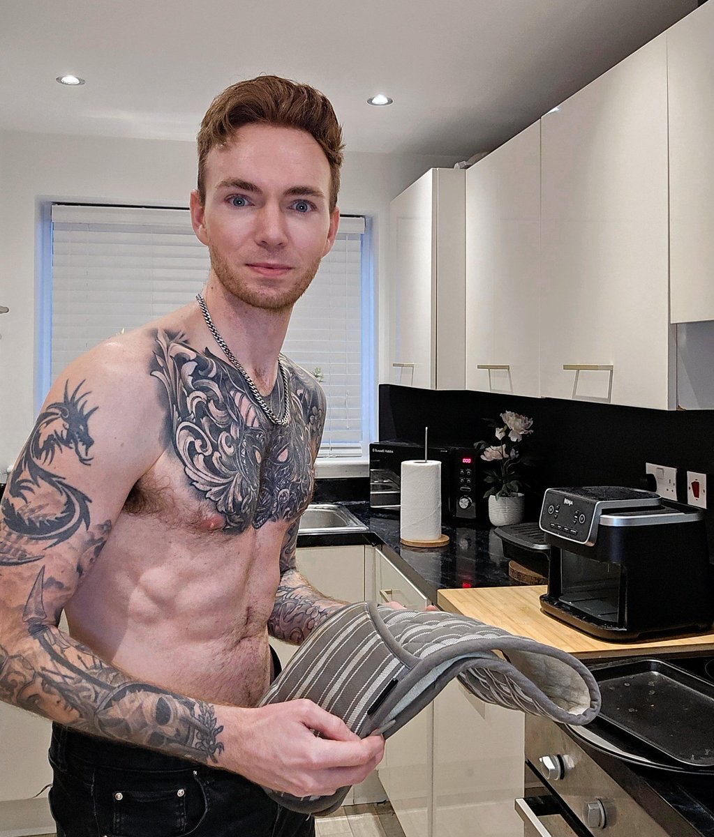 That ginger guy tweet media