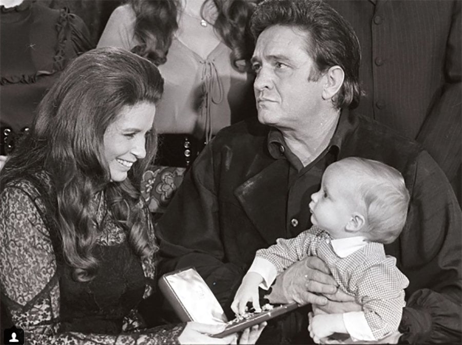 Johnny Cash tweet media