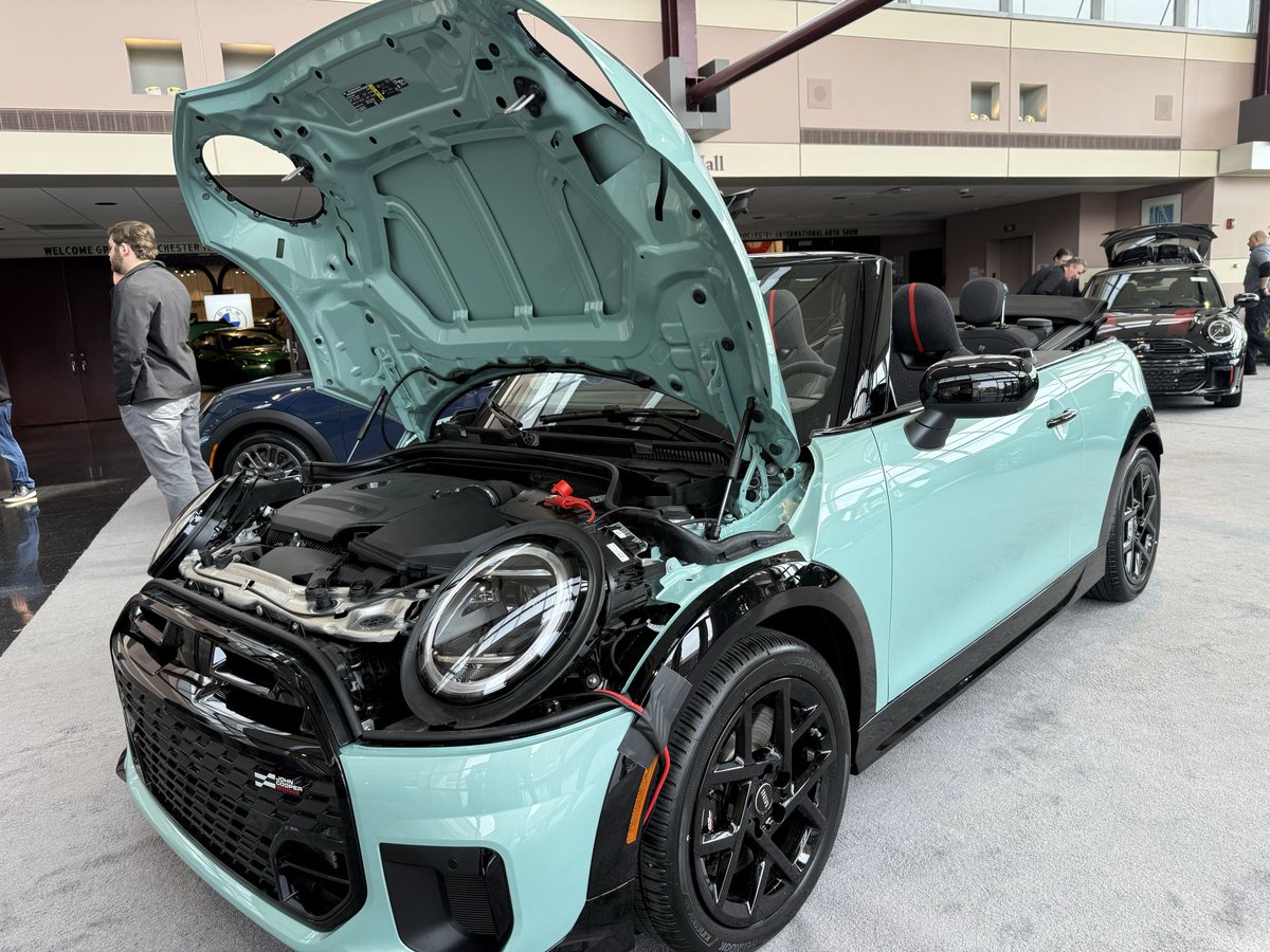 Rochester Auto Show tweet media