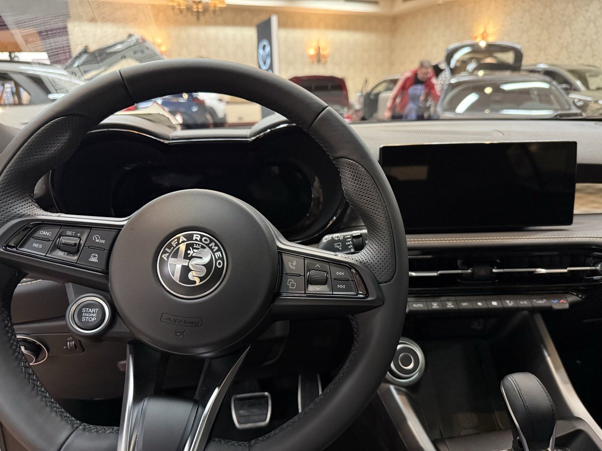 Rochester Auto Show tweet media