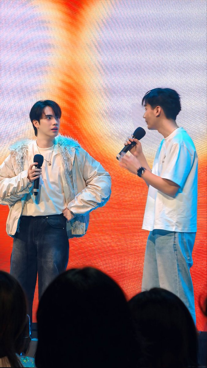 เท้าเอววีนแล้ว
#ตี๋ธนพล
#TEeThanapon
#ANightofLoveWithTEe