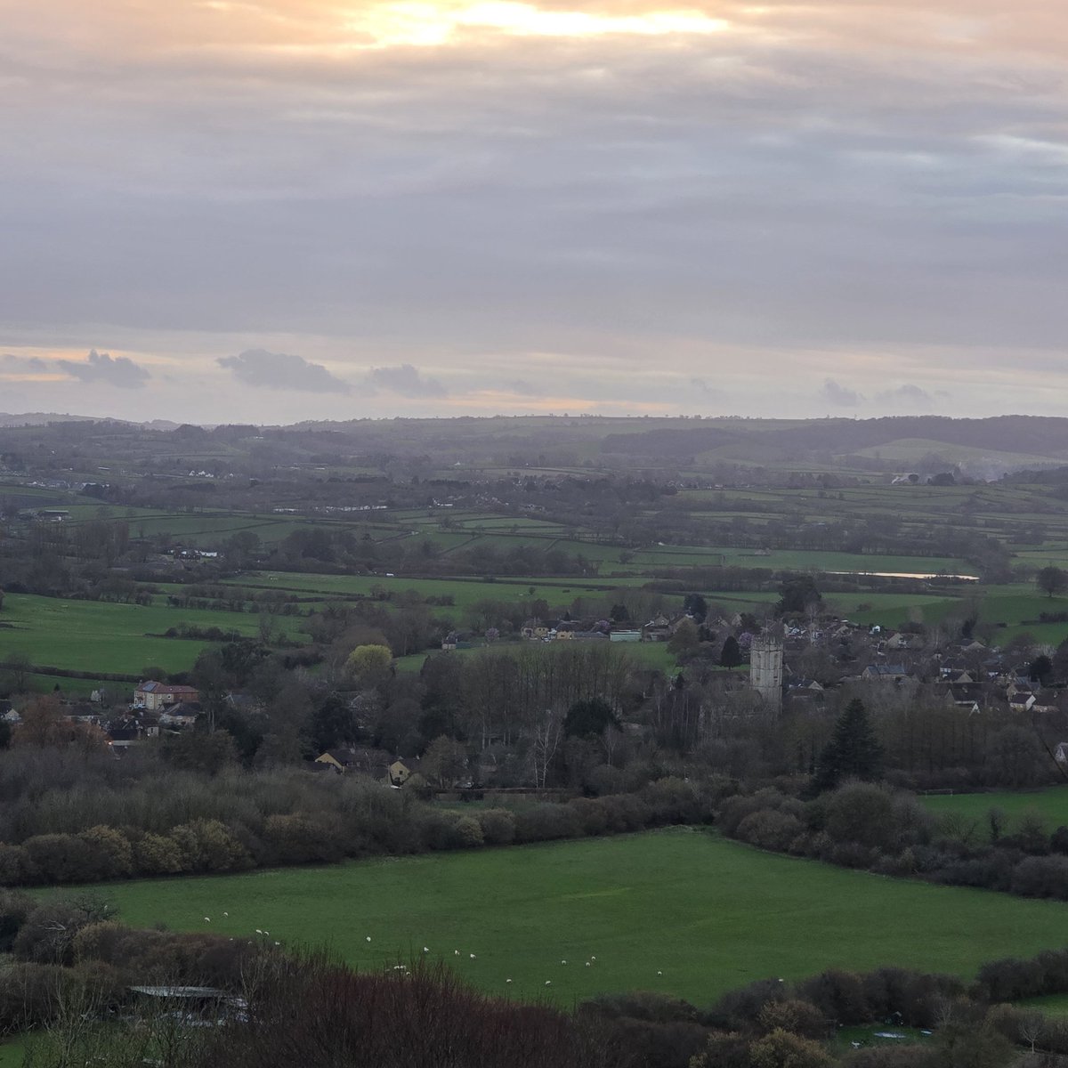 _Wrinkled_Brain's tweet photo. Beautiful Somerset Sunset https://t.co/8zuJAwy8VP