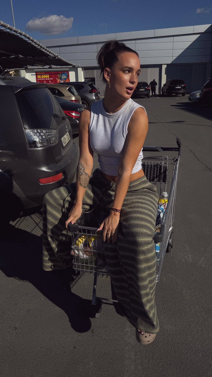 Julia Römmelt tweet media