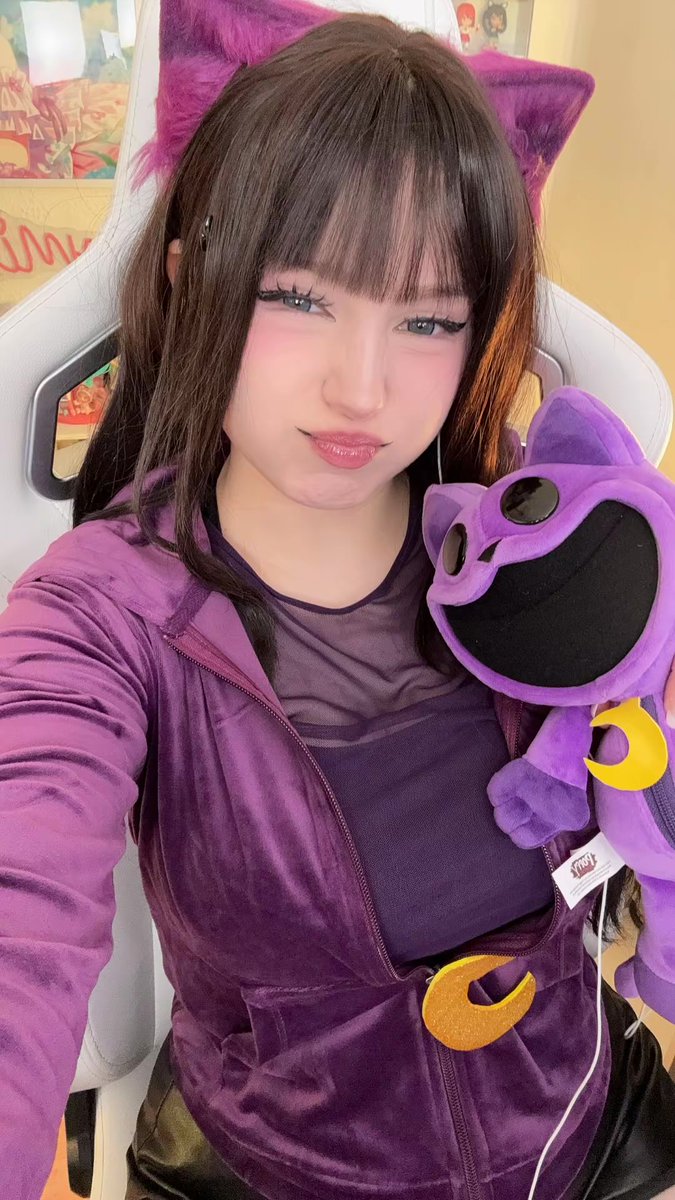 Mina 🪷 twitch.tv/upminaa tweet media